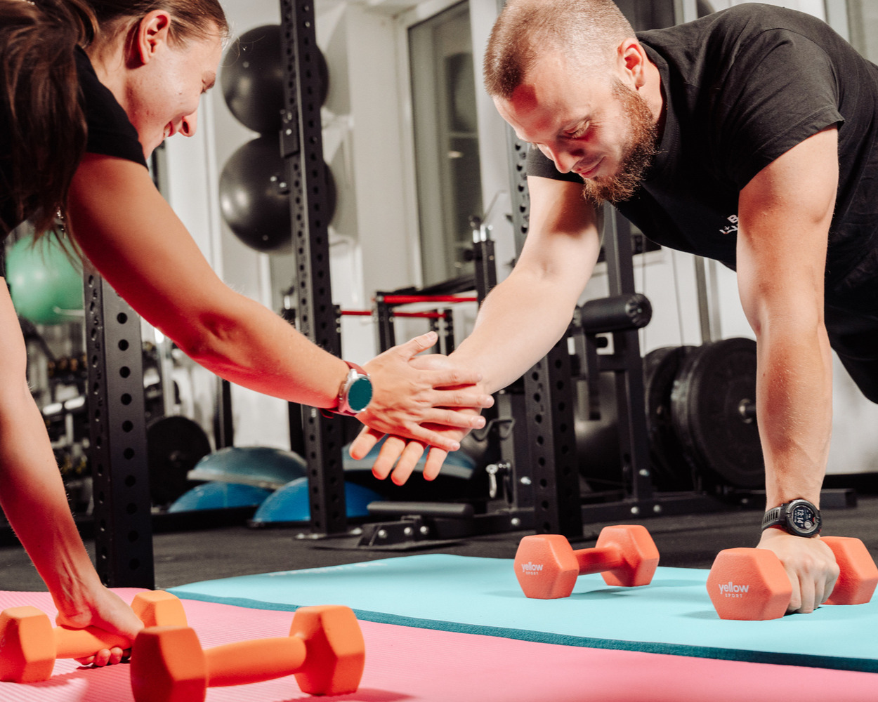 Produkty sportowe do ćwiczeń siłowych i motorycznych na siłownię i zajęcia fitness od yellowSPORT
